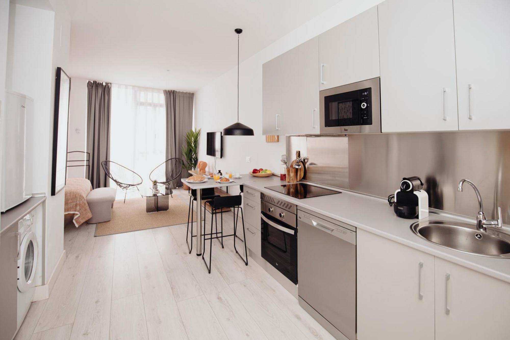 Aspasios Atocha Apartments Мадрид Екстериор снимка