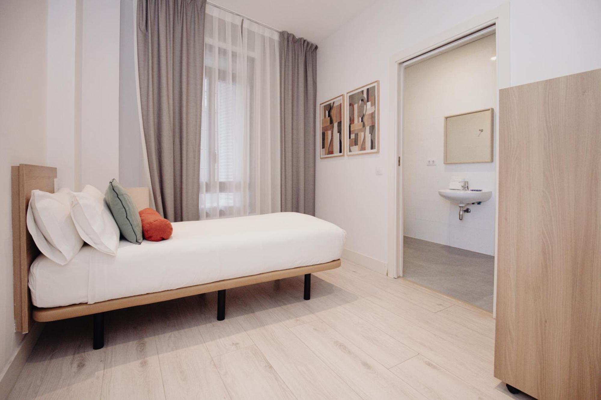 Aspasios Atocha Apartments Мадрид Екстериор снимка
